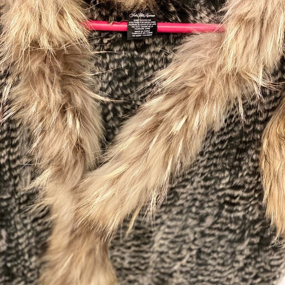 Saks Fifth Avenue Rabbit & Coyote Sleeveless Fur - Picture 3 of 3